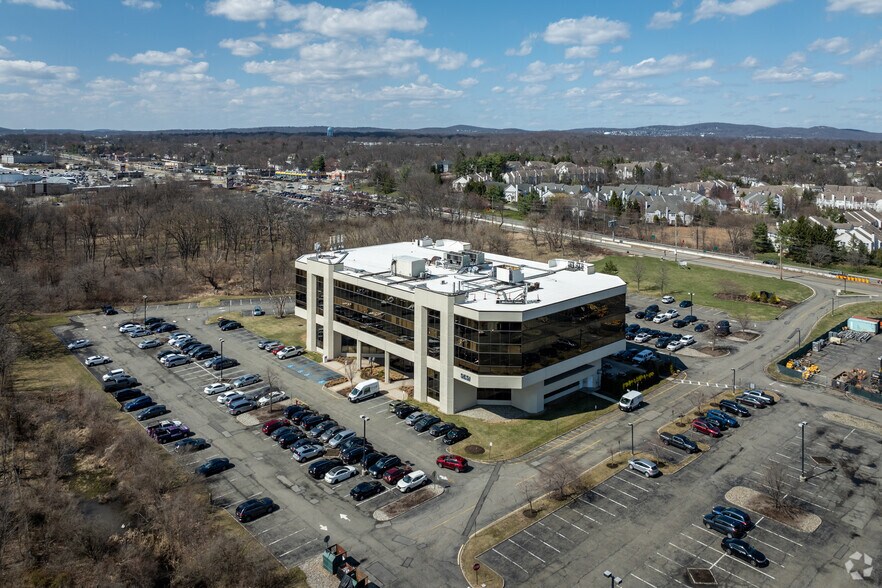 More Photos Of 959 Route 46 E, Parsippany Office Residential For Lease