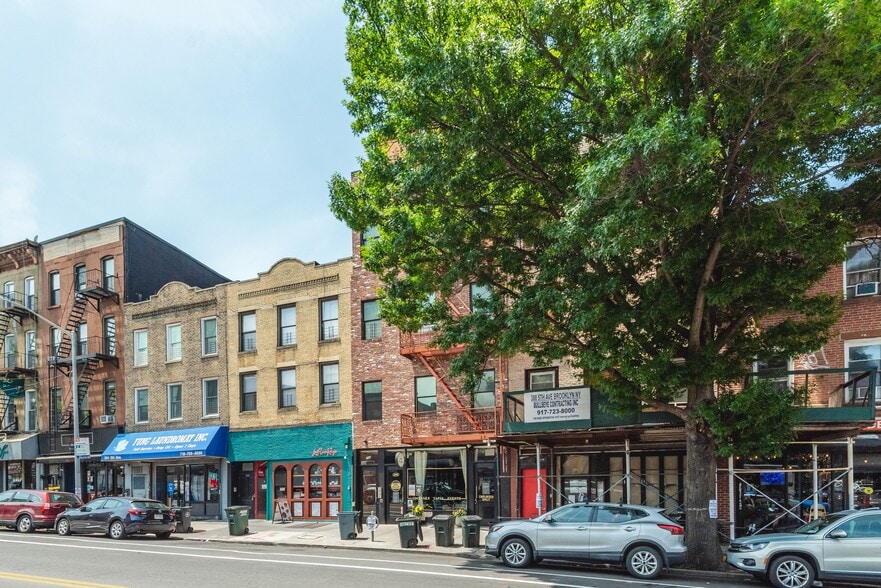 More Photos Of 390 5th Ave, Brooklyn Apartments For Sale