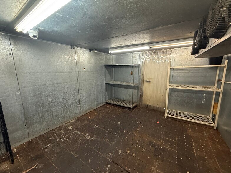 More Photos Of 295 Lake Ave, Saint James Convenience Store For Lease