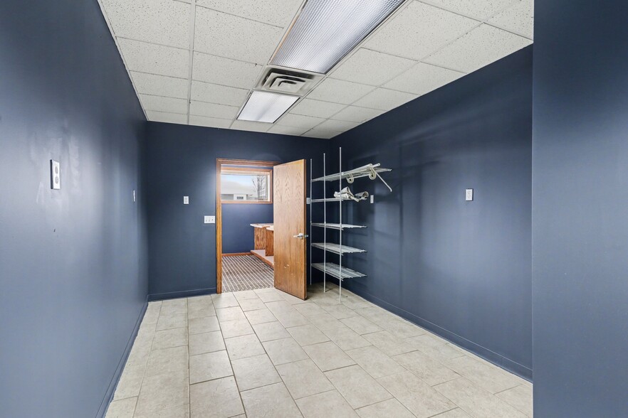 More Photos Of 801 W Main St, Owosso Office For Sale