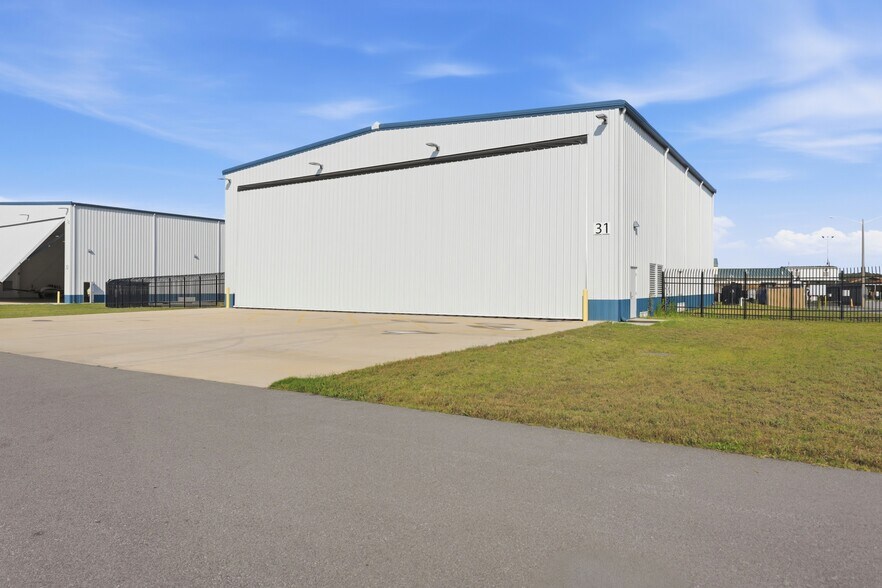 Primary Photo Of 453 Airport Rd, Greenville Airplane Hangar For Lease