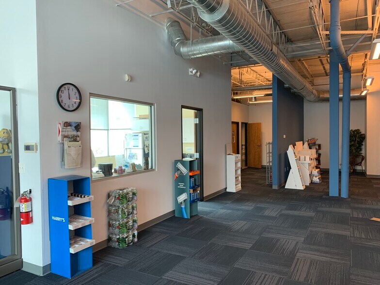 More Photos Of 15-01 Pollitt Dr, Fair Lawn Light Distribution For Lease