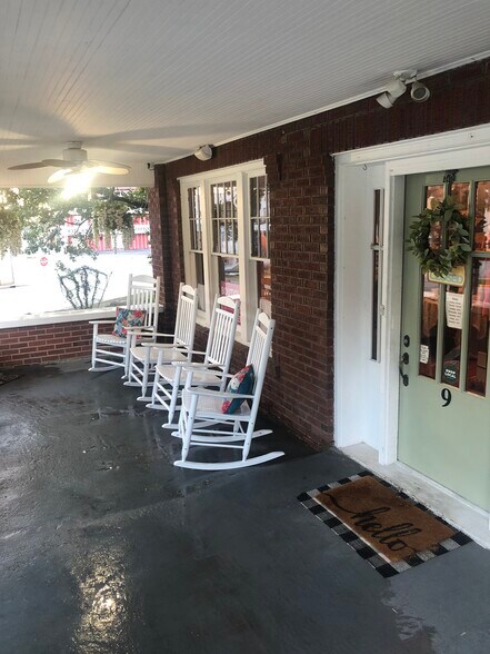 More Photos Of 9 Caulfield Ave, Camdenton Storefront Retail Office For Sale