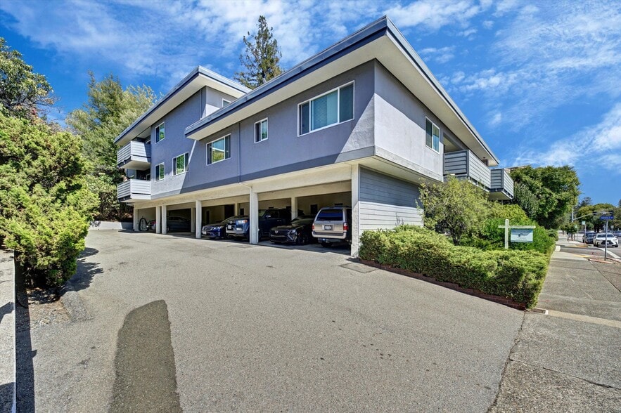 More Photos Of 934 Sir Francis Drake Blvd, Greenbrae Apartments For Sale