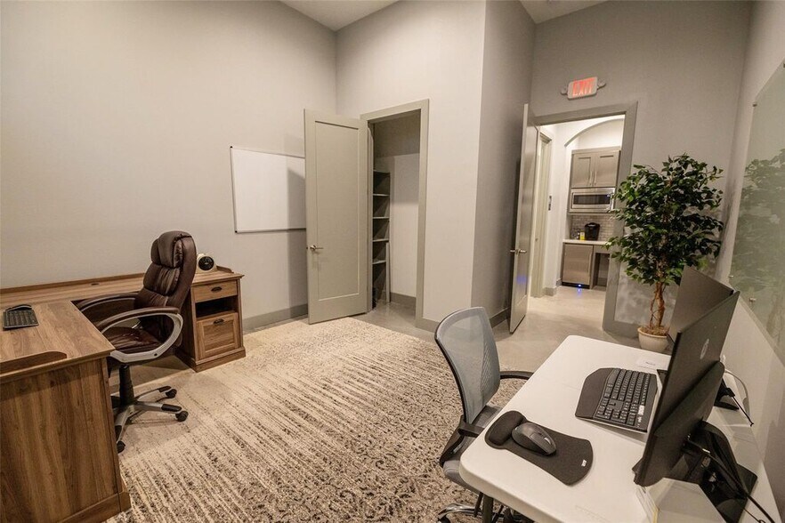 More Photos Of 316 Morningside Dr, Friendswood Loft Creative Space For Sale