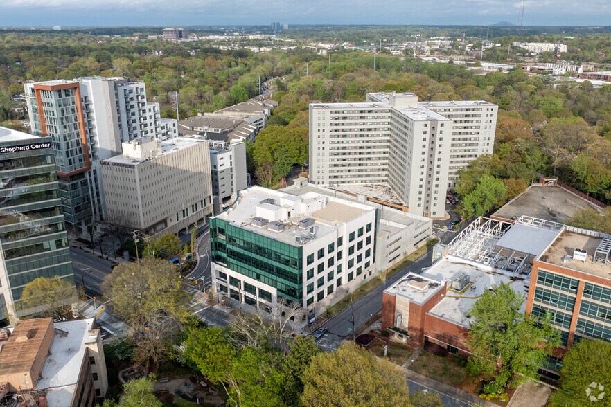 More Photos Of 2021 Peachtree Rd, Atlanta Medical For Lease