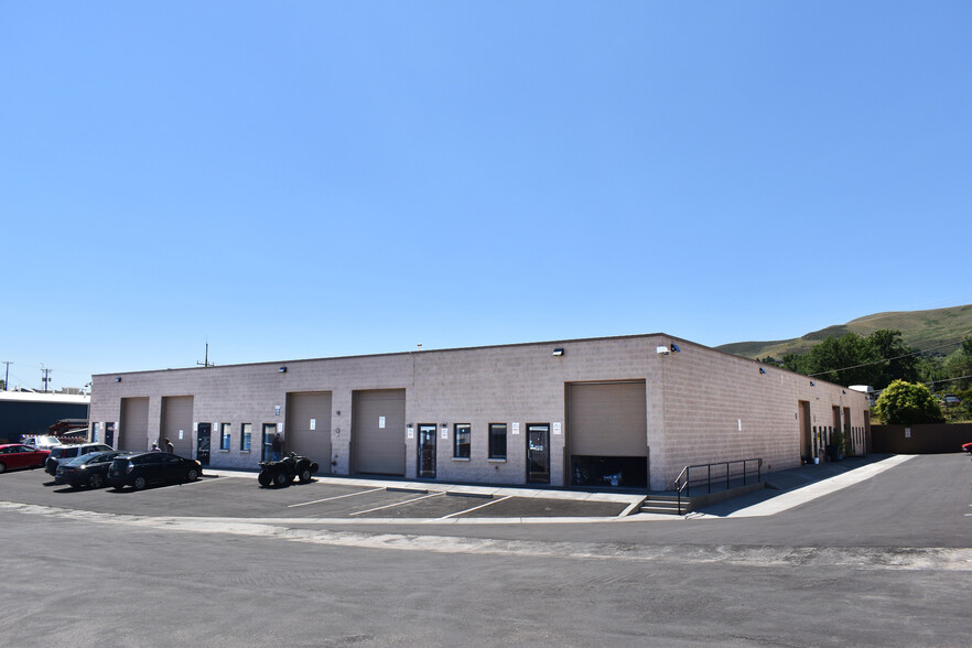 Primary Photo Of 16010 W 5th Ave, Golden Warehouse For Lease