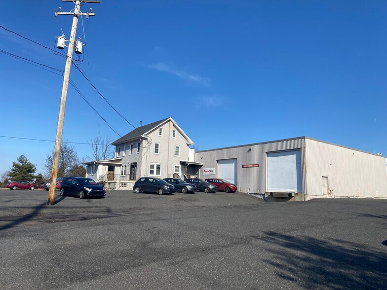 More Photos Of 3425 Bethlehem Pike, Souderton Warehouse For Lease