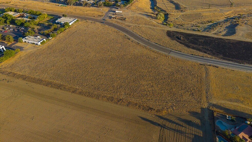 More Photos Of Phelps Avenue, Coalinga Land For Sale