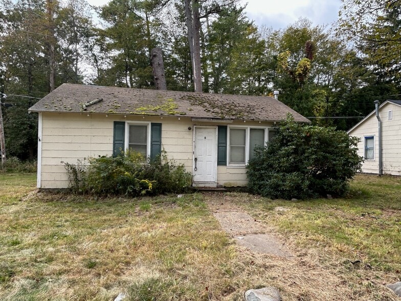 More Photos Of 574 NY-32A Rt, Palenville Hotel For Sale