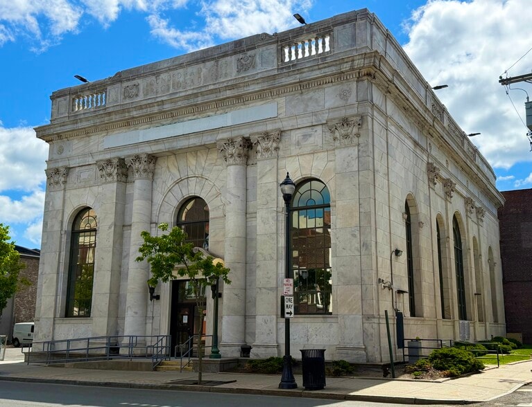 More Photos Of 133 N Main St, Port Chester Freestanding For Lease
