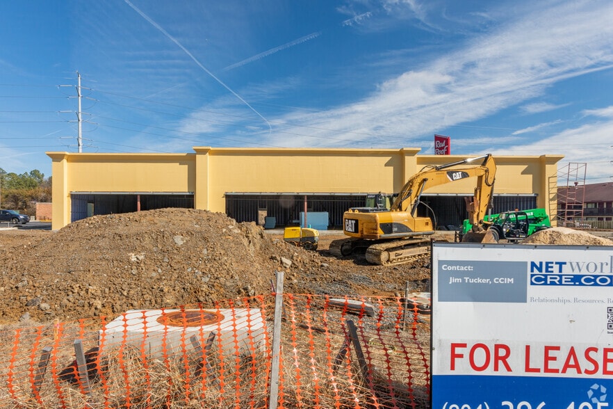 More Photos Of 4320 Commerce Rd, Richmond Storefront Retail Office For Lease
