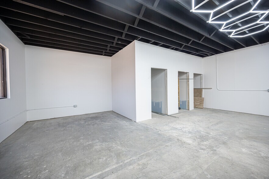 More Photos Of 2310-2315 Western Ave, Las Vegas Warehouse For Lease