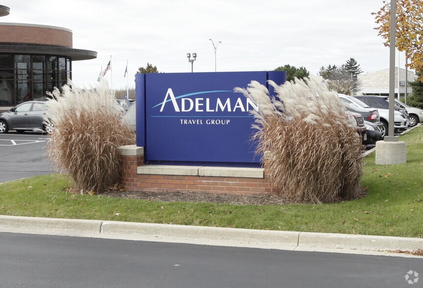 More Photos Of 6980 N Port Washington Rd, Glendale Office For Lease