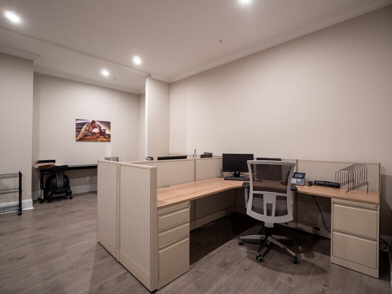 More Photos Of 3957 S Main St, Acworth Office For Sale