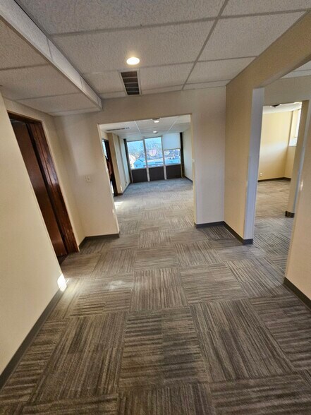 More Photos Of 6754 W Beloit Rd, West Allis Medical For Lease