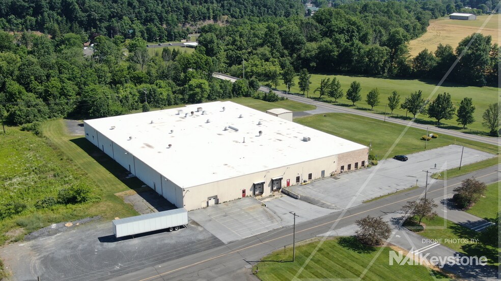 More Photos Of 12 Roberts Rd, Pine Grove Warehouse For Lease