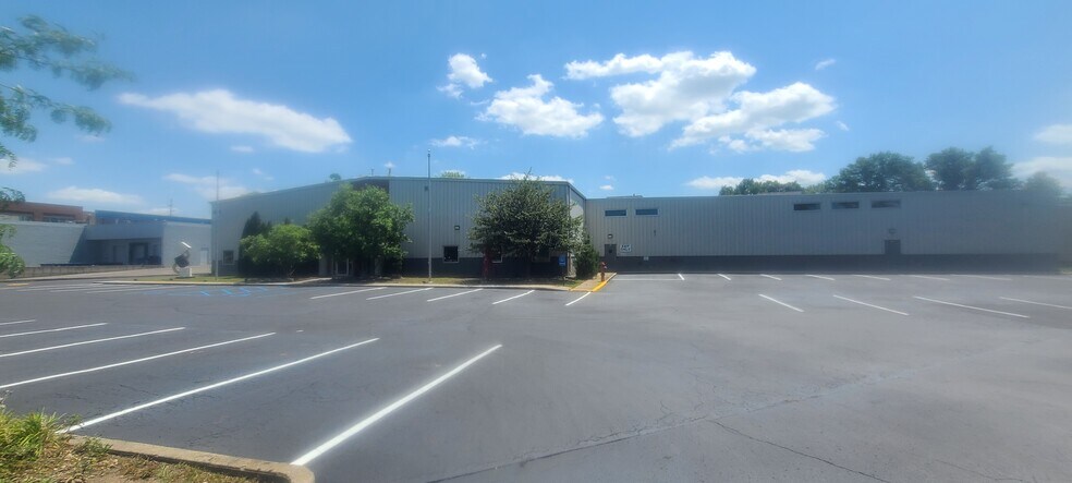 More Photos Of 201 W Carmel Dr, Carmel Theater Concert Hall For Lease