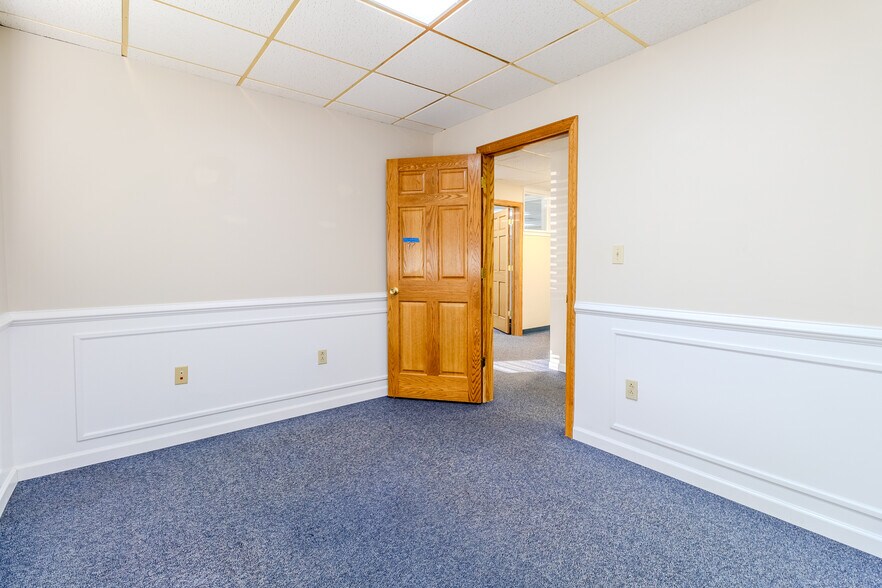 More Photos Of 9173 Lincoln Hwy, Irwin Office For Sale
