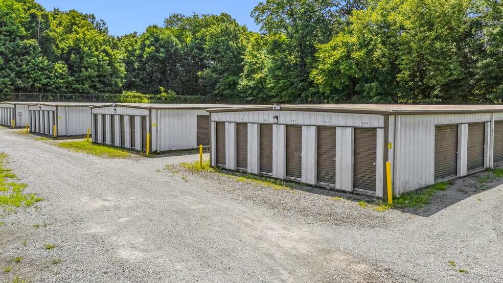 More Photos Of 212 Warfield Blvd, Clarksville Self Storage For Sale