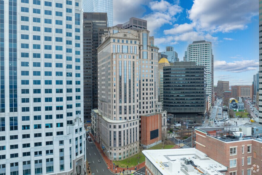 More Photos Of 125 Summer St, Boston Office For Lease