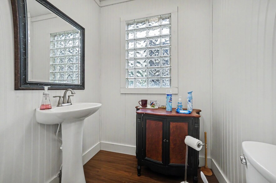 More Photos Of 743 1/2 Harding Way W, Galion Office Residential For Sale
