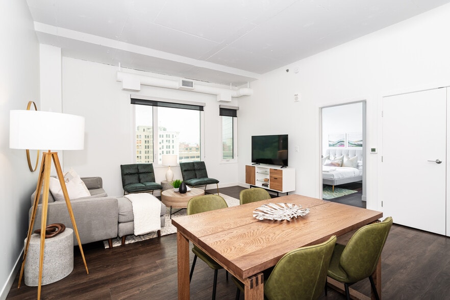 More Photos Of 233 Kennedy St, Winnipeg Apartments For Lease