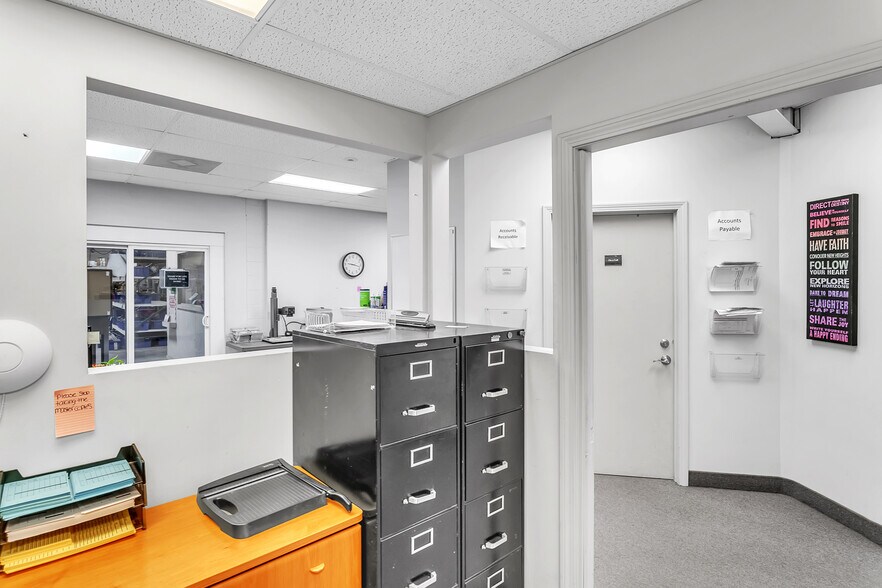 More Photos Of 79 Mainline Dr, Westfield Industrial For Lease