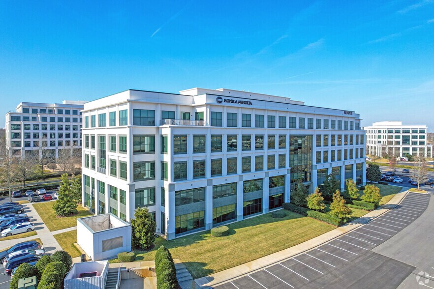 More Photos Of 3700 Arco Corporate Dr, Charlotte Office For Lease