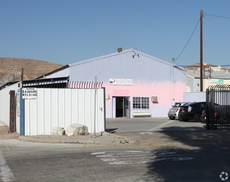 More Photos Of 20663-5 Santa Clara St, Canyon Country Warehouse For Sale