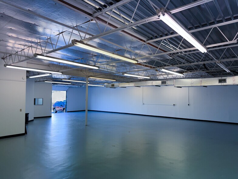 More Photos Of 820 Shelby Ln, Austin Warehouse For Lease