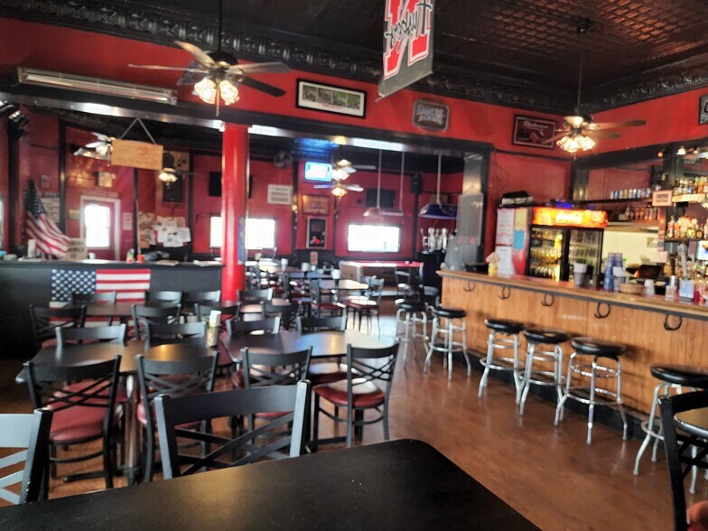 More Photos Of 710 2nd St, Chappell Restaurant For Sale
