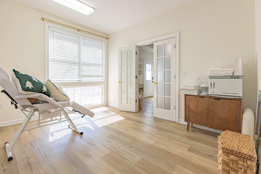 More Photos Of 2551 Roswell Rd, Marietta Medical For Sale