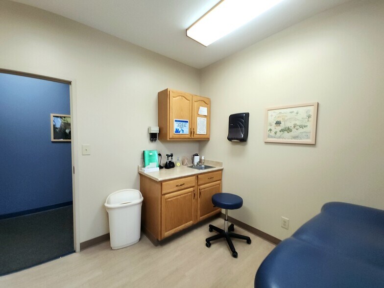 More Photos Of 7376 Business Center Dr, Avon Office For Sale