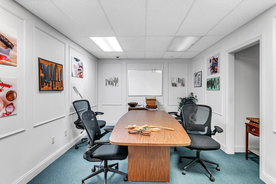 More Photos Of 79 Mainline Dr, Westfield Industrial For Lease