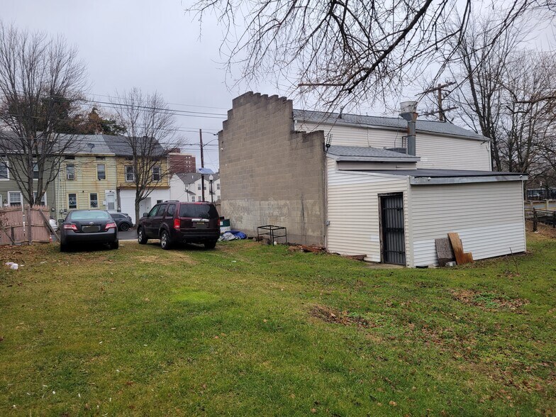 More Photos Of 17-23 Spring St, Trenton General Retail For Sale