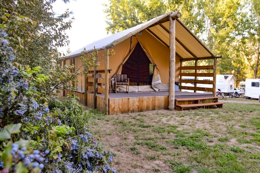 More Photos Of 978 US-395, Kettle Falls Hospitality For Sale