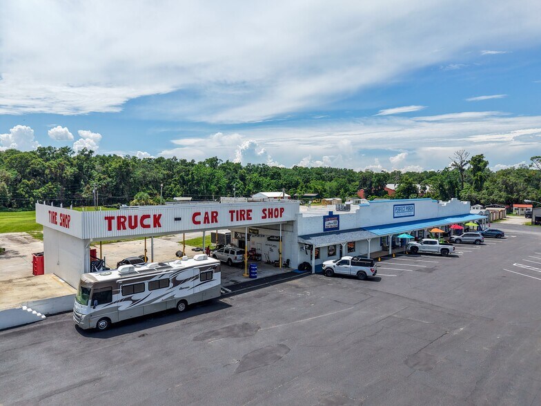 Primary Photo Of 2520 US Hwy 441, Fruitland Park General Retail For Sale