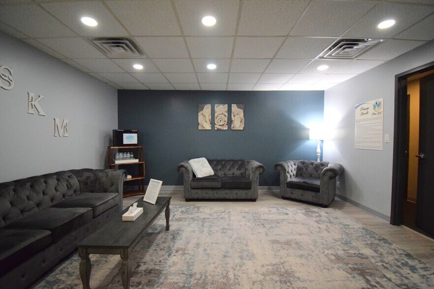 More Photos Of 1708 Jefferson Ave, Mount Vernon Office For Sale