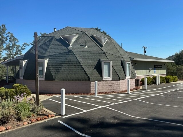 More Photos Of 3610 Old Highway 53, Clearlake Office For Sale