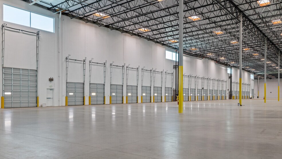 More Photos Of 212 N Smith Ave, Corona Distribution For Lease