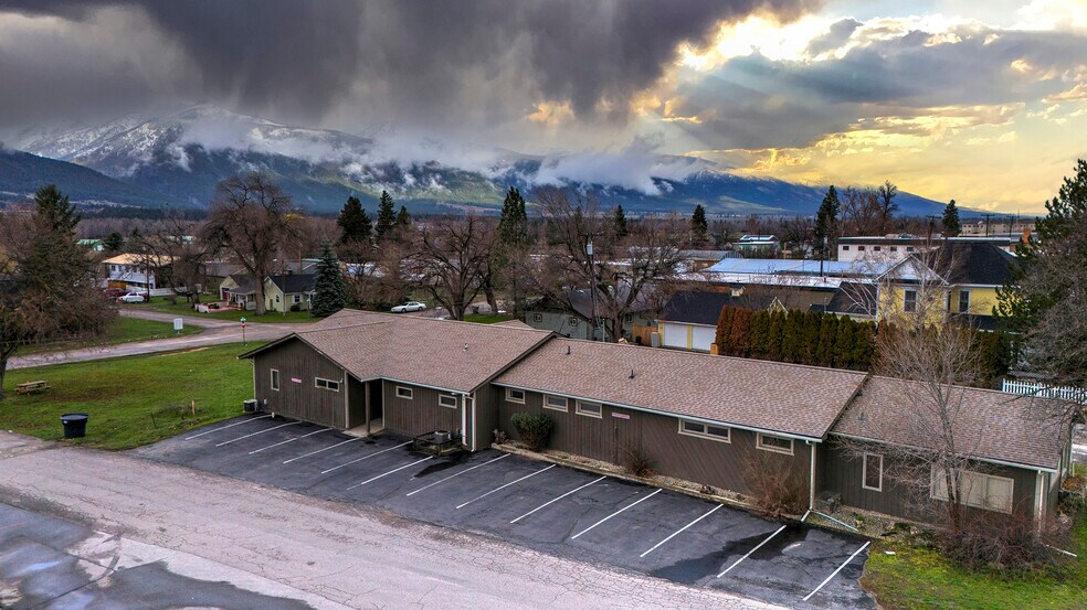 More Photos Of 401 W Main St, Stevensville Medical For Sale