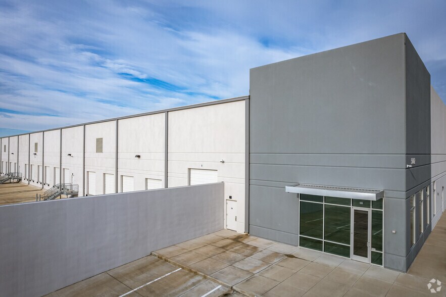 More Photos Of 5002 Business Park Dr, Rosenberg Unknown For Lease