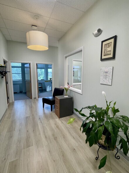 More Photos Of 251 US Route 1, Falmouth Unknown For Lease
