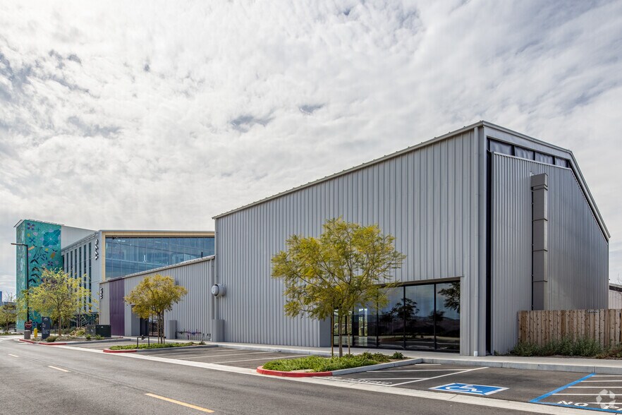 More Photos Of 1730 Flight Way, Tustin Unknown For Lease