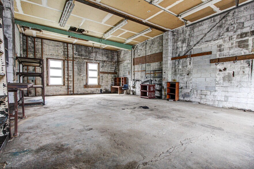 More Photos Of 3328 Huntingdon Pike, Huntingdon Valley Service For Sale