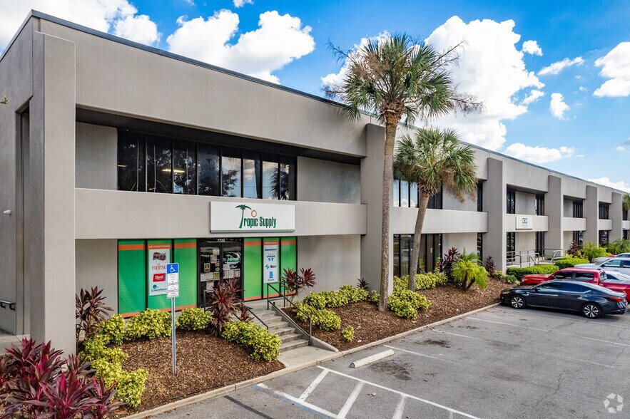 More Photos Of 7701-7739 Anderson Rd, Tampa Warehouse For Lease