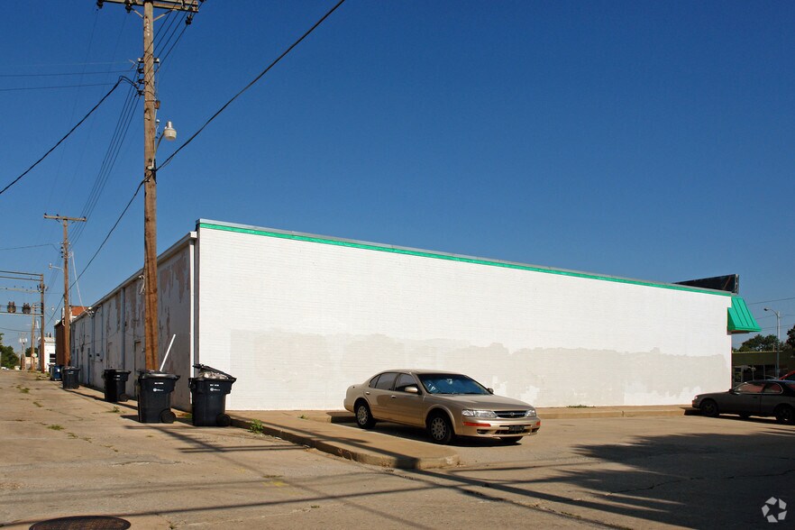 More Photos Of 900-908 W Britton Rd, Oklahoma City Unknown For Lease