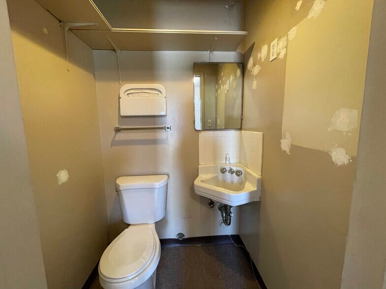More Photos Of 174-180 W Live Oak Ave, Arcadia Medical For Lease
