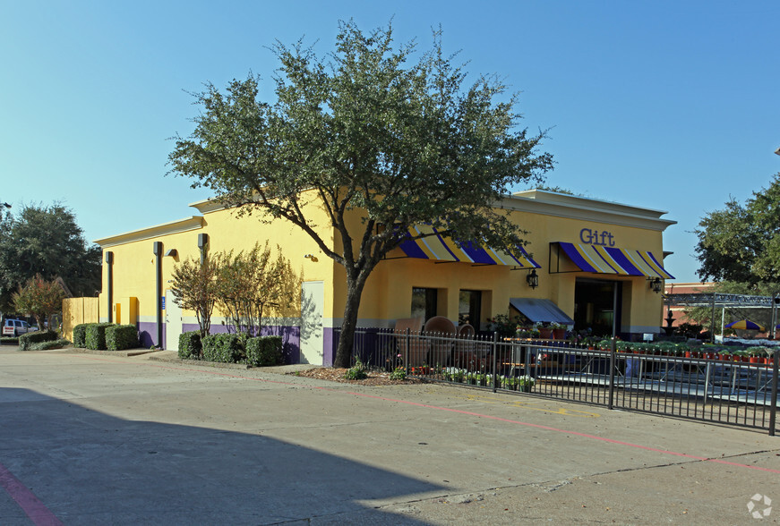 Primary Photo Of 7124 Campbell Rd, Dallas Restaurant For Lease